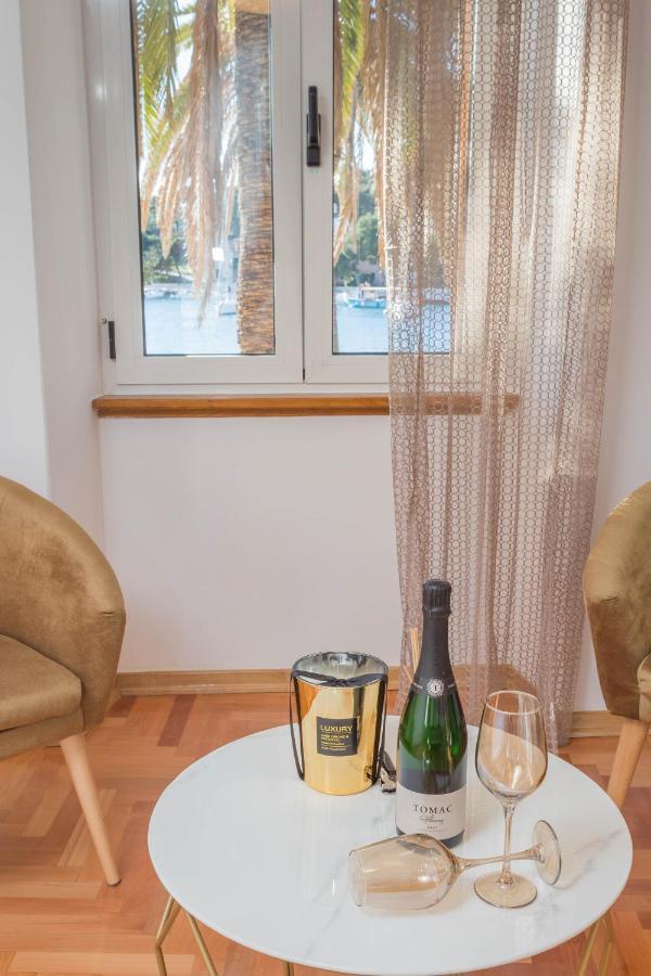 Deluxe Dreamy Room In The Center Of Hvar With Sea View Hvar Town Luaran gambar