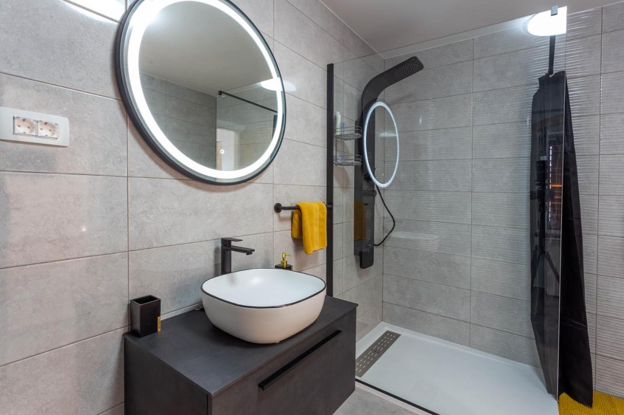 Deluxe Dreamy Room In The Center Of Hvar With Sea View Hvar Town Luaran gambar